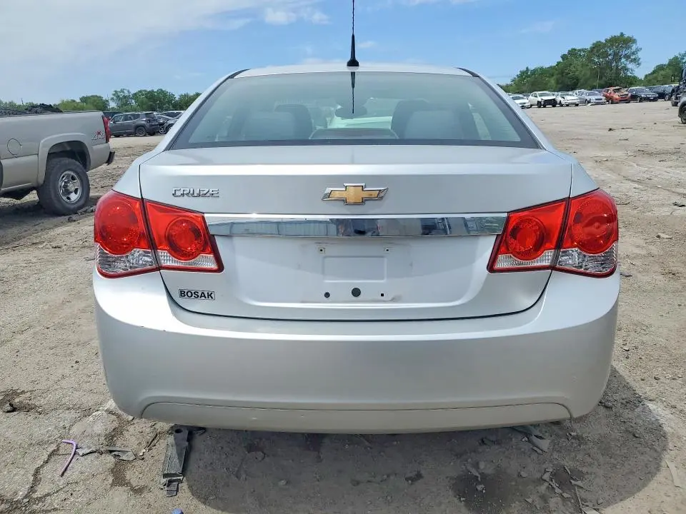 2013 CHEVROLET CRUZE LS  