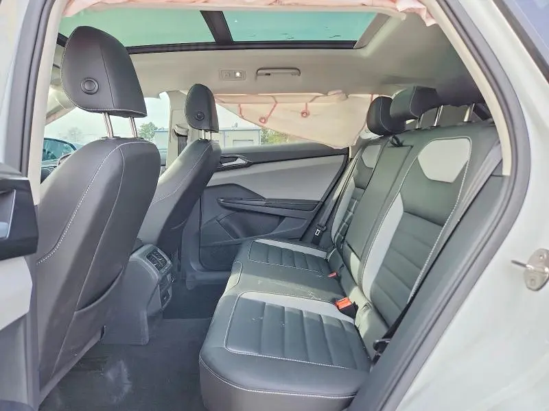 2024 VOLKSWAGEN TAOS SEL  