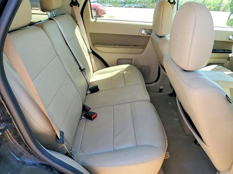 2010 FORD ESCAPE LIMITED  