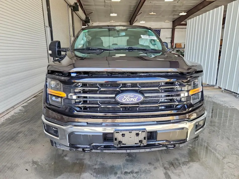 2024 FORD F150 XLT  