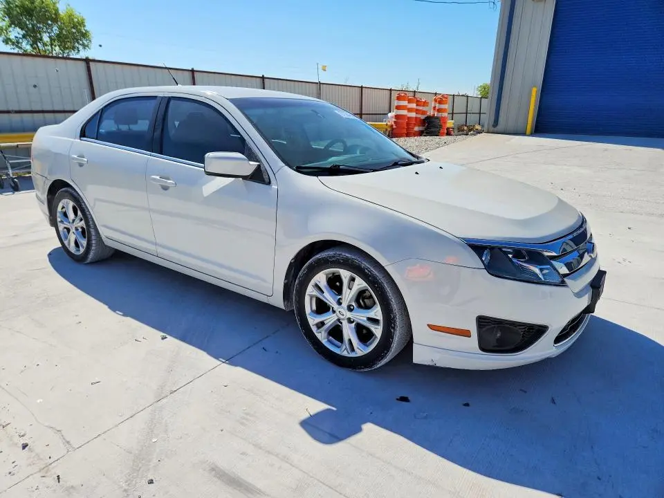 2012 FORD FUSION SE  