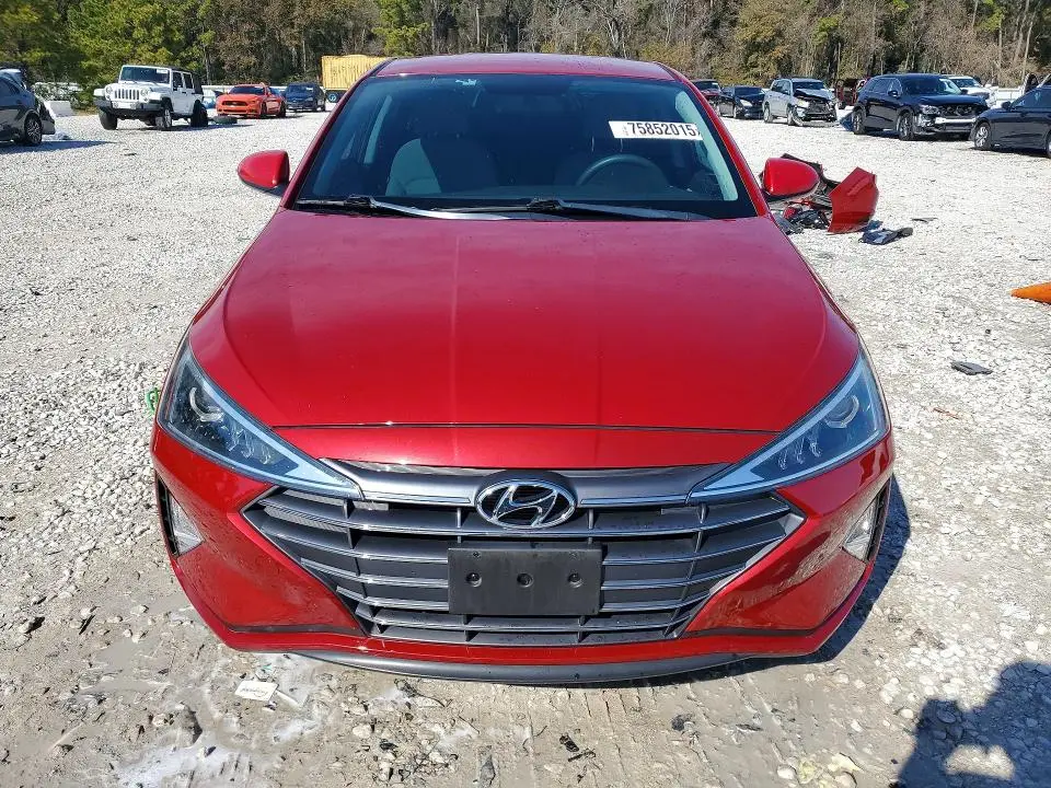 2019 HYUNDAI ELANTRA SE  