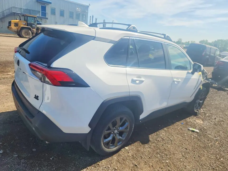2020 TOYOTA RAV4 LE  