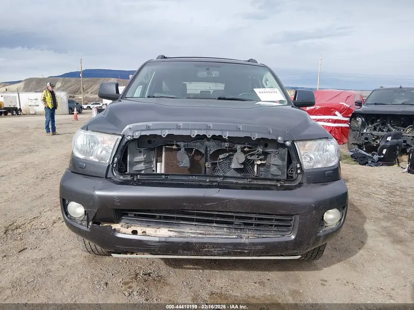 2015 TOYOTA SEQUOIA SR5 5.7L V8