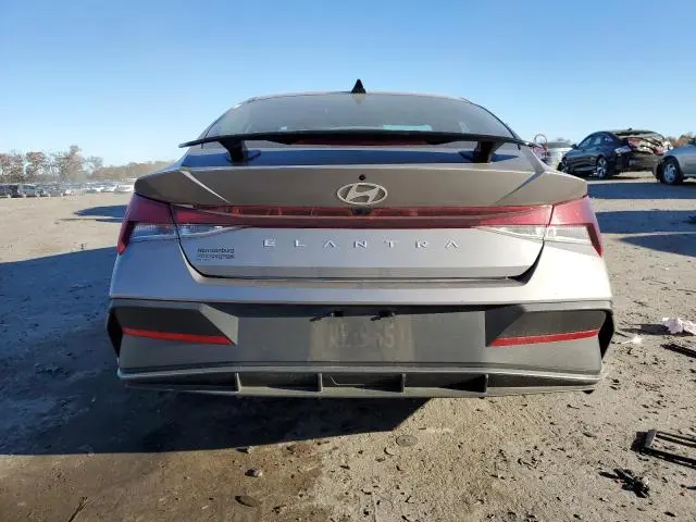 2024 HYUNDAI ELANTRA SE  