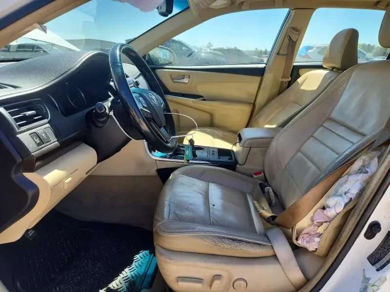 2016 TOYOTA CAMRY XLE  