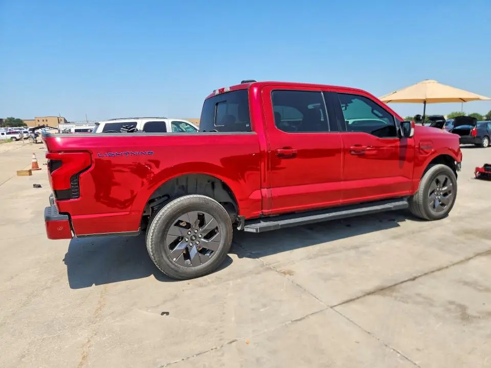 2022 FORD F150 LIGHTNING PRO  