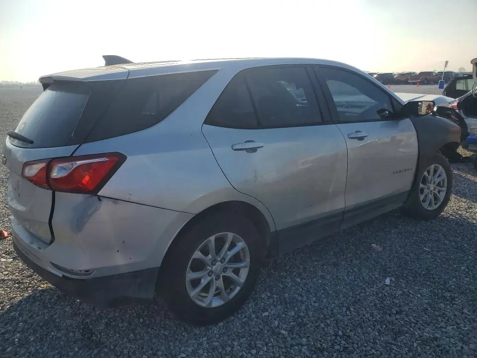 2018 CHEVROLET EQUINOX LS  