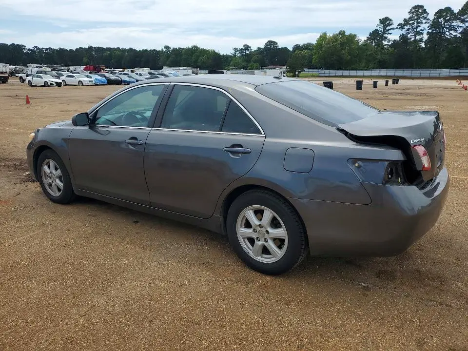 2010 TOYOTA CAMRY LE  