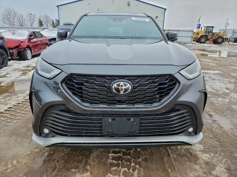 2021 TOYOTA HIGHLANDER XSE  