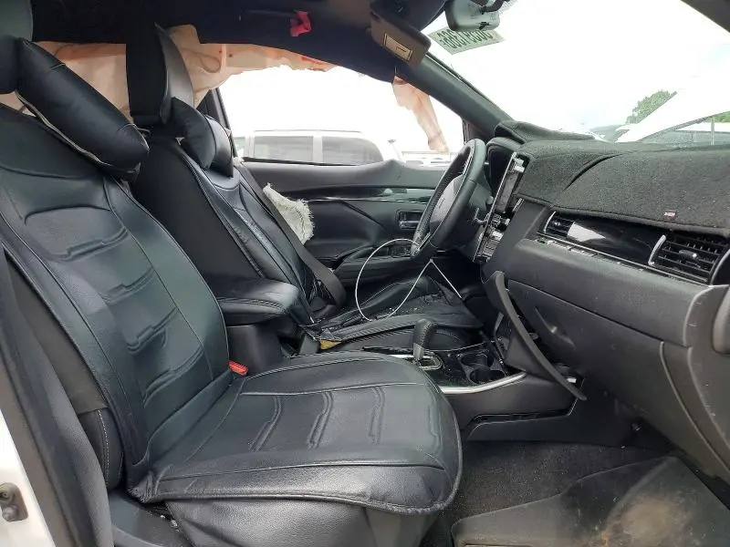 2019 MITSUBISHI OUTLANDER SE  