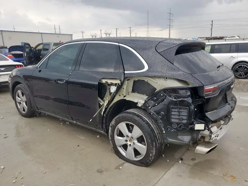 2022 PORSCHE CAYENNE   