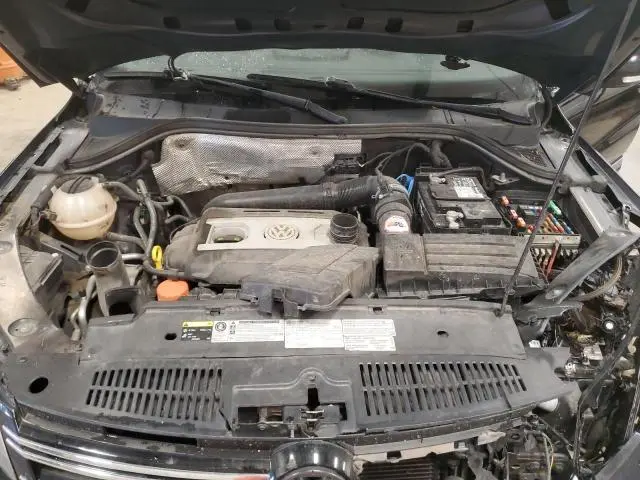 2017 VOLKSWAGEN TIGUAN SPORT  