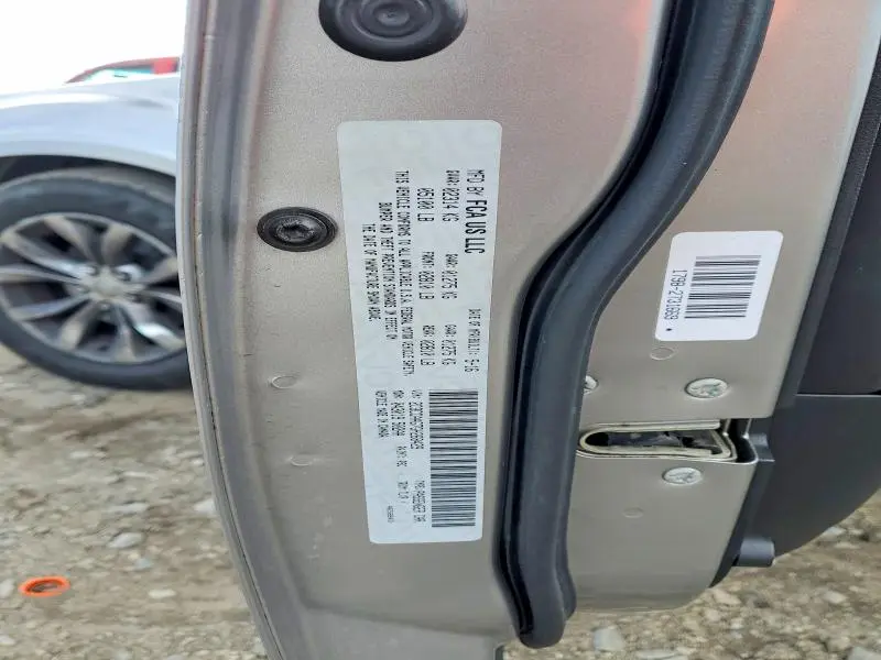 2016 CHRYSLER 300 LIMITED  