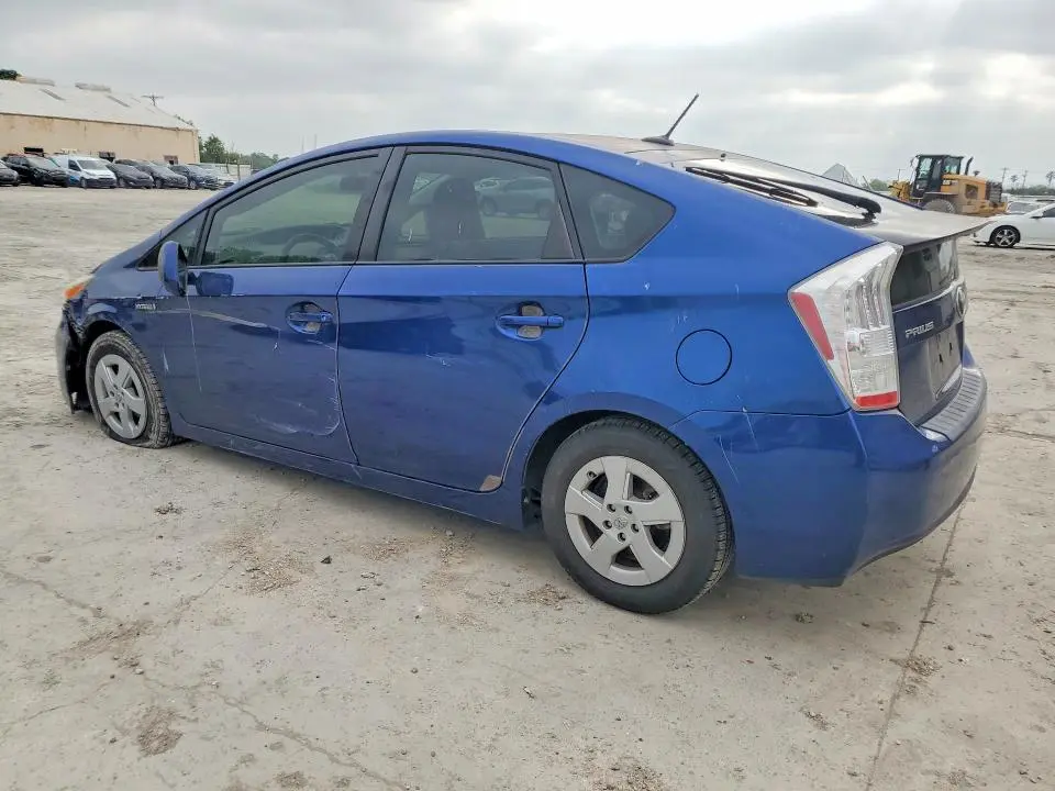 2011 TOYOTA PRIUS THREE  