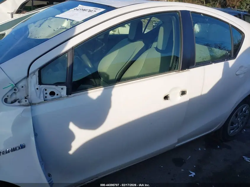 2016 TOYOTA PRIUS C ONE