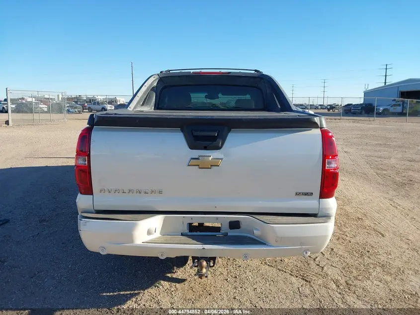 2011 CHEVROLET AVALANCHE 1500 LTZ