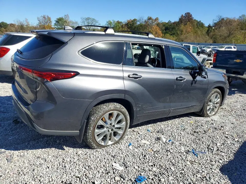 2022 TOYOTA HIGHLANDER LIMITED  