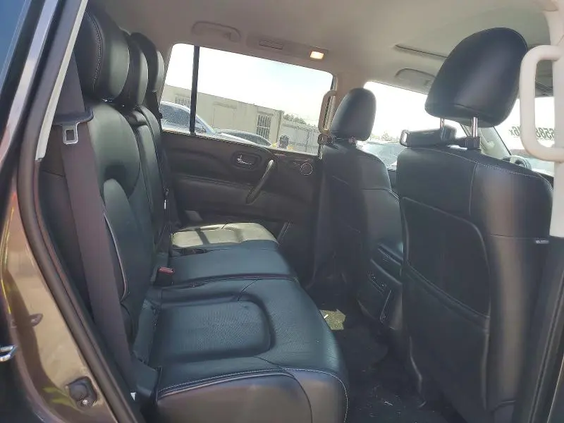 2023 INFINITI QX80 LUXE  