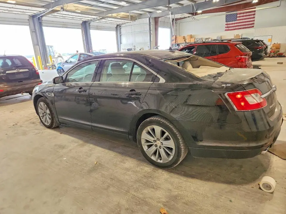 2011 FORD TAURUS LIMITED  