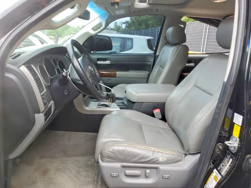 2010 TOYOTA TUNDRA CREWMAX LIMITED  