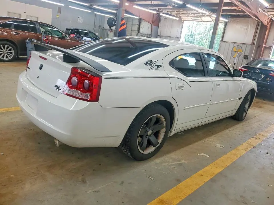 2010 DODGE CHARGER R  