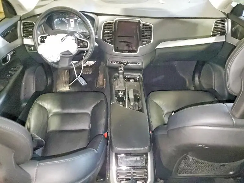 2022 VOLVO XC90 T5 MOMENTUM  