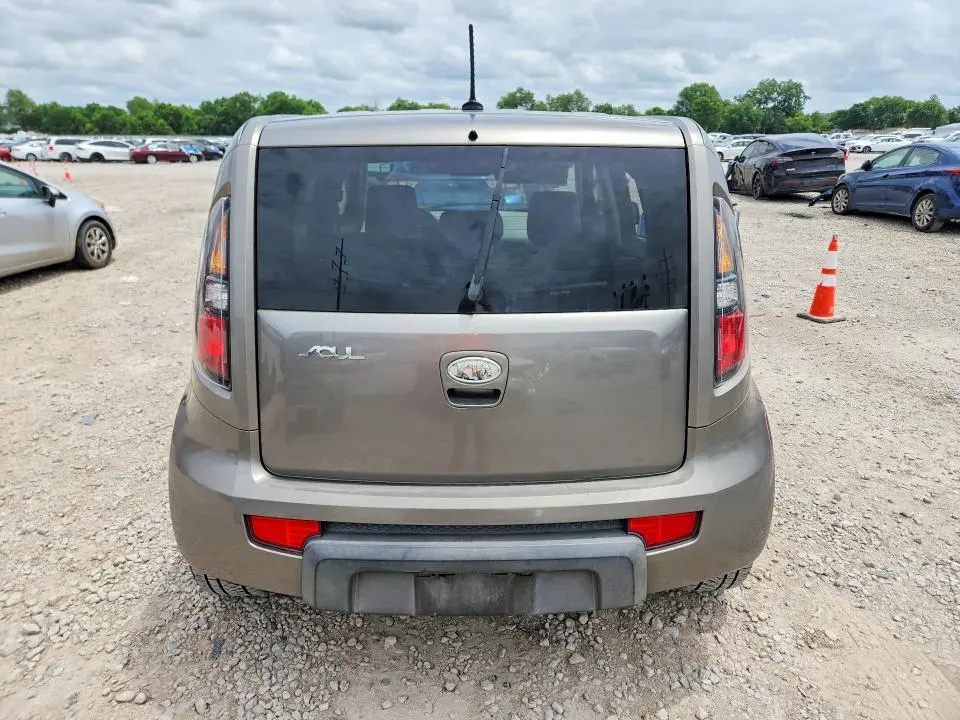 2010 KIA SOUL +  