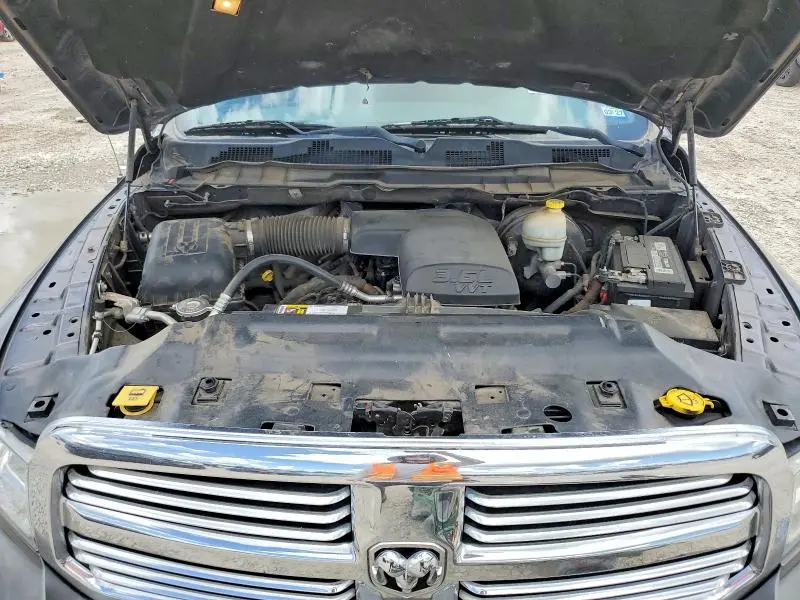 2016 RAM 1500 SLT  
