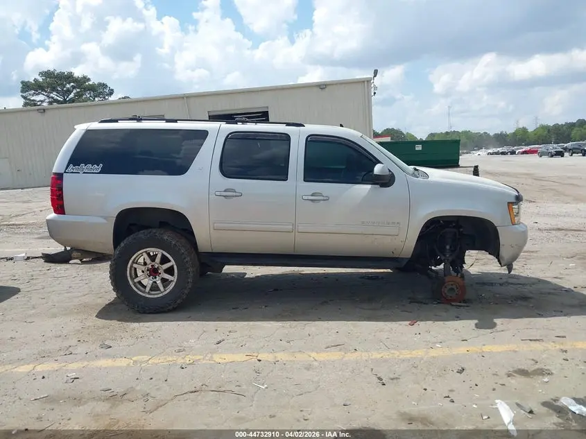 2014 CHEVROLET SUBURBAN 1500 LT