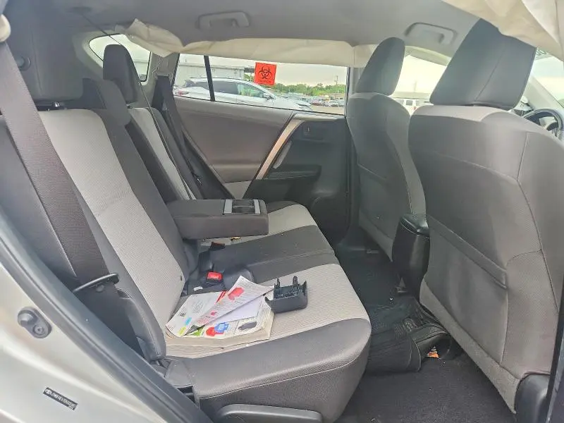2013 TOYOTA RAV4 LE  