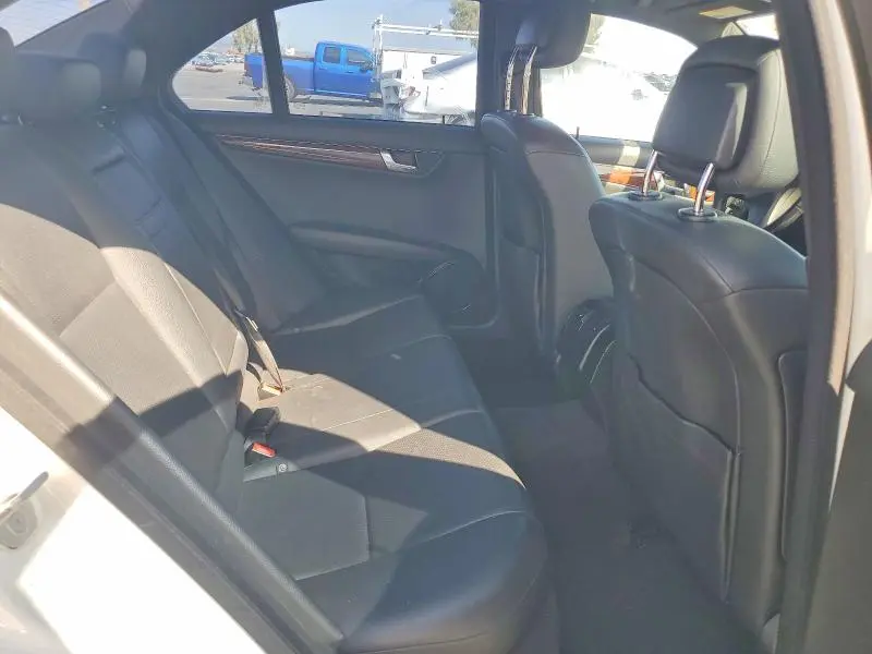 2011 MERCEDES-BENZ C 300  