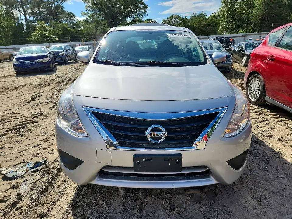 2019 NISSAN VERSA SV  