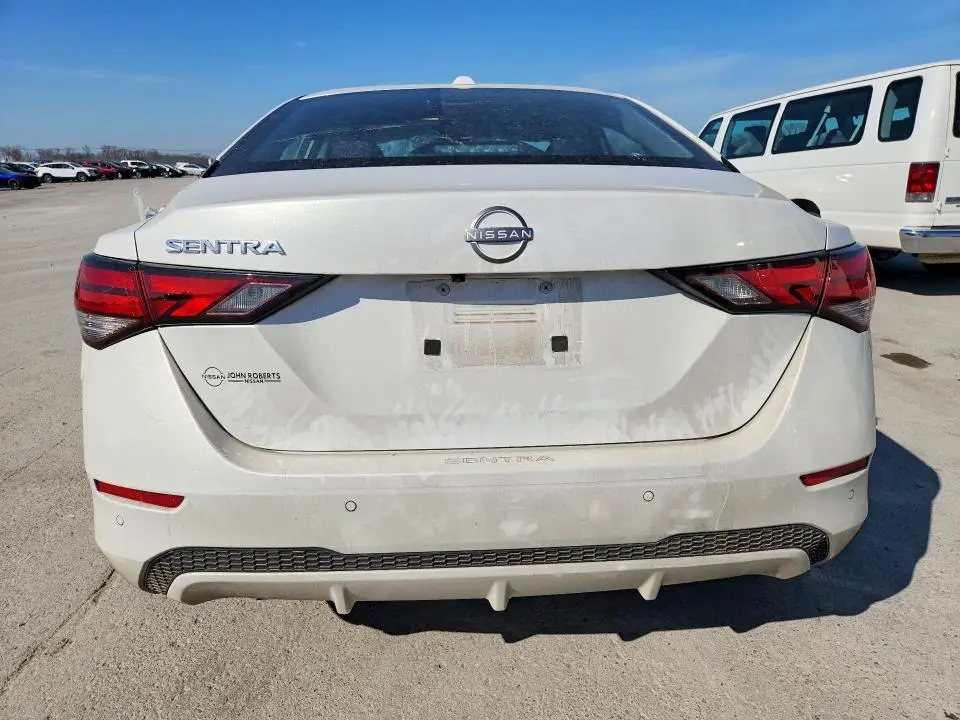 2025 NISSAN SENTRA SV  