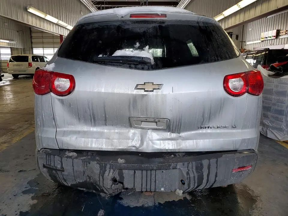 2011 CHEVROLET TRAVERSE LT  