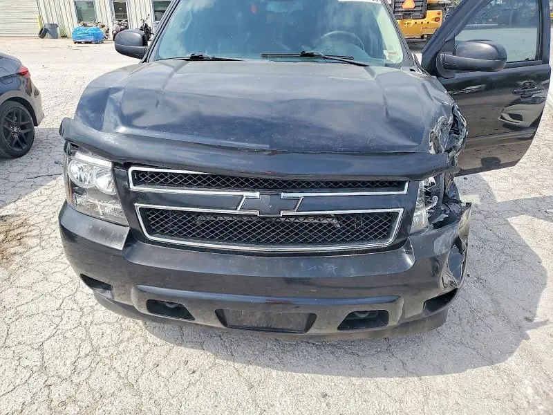 2011 CHEVROLET SUBURBAN K1500 LS  