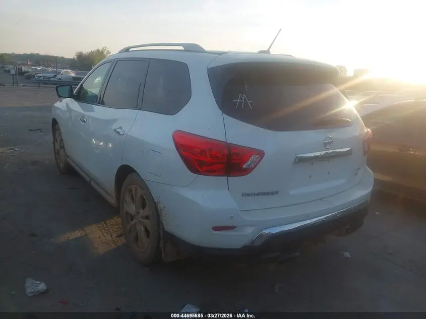 2018 NISSAN PATHFINDER SL