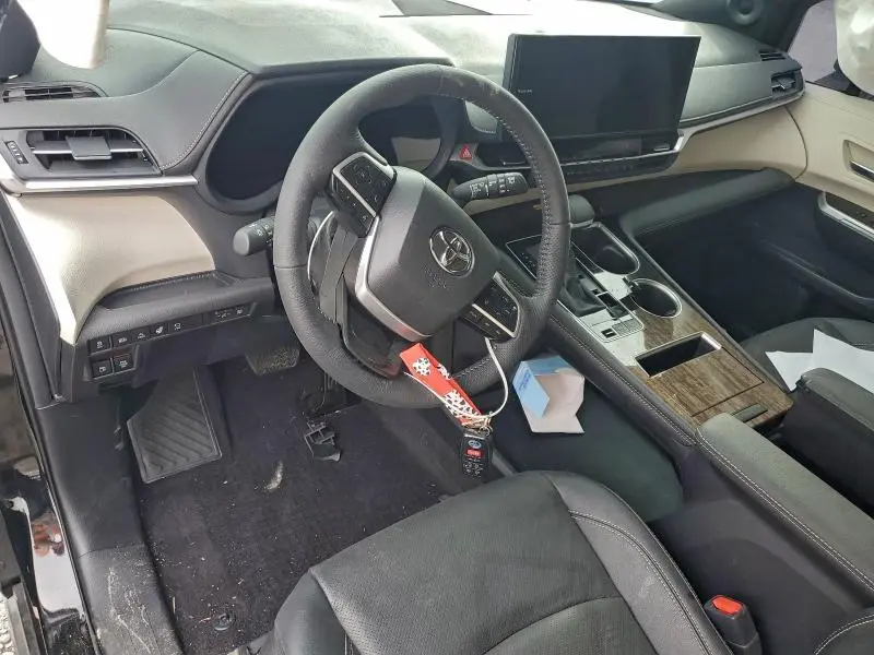 2025 TOYOTA SIENNA PLATINUM 7-PASSENGER  