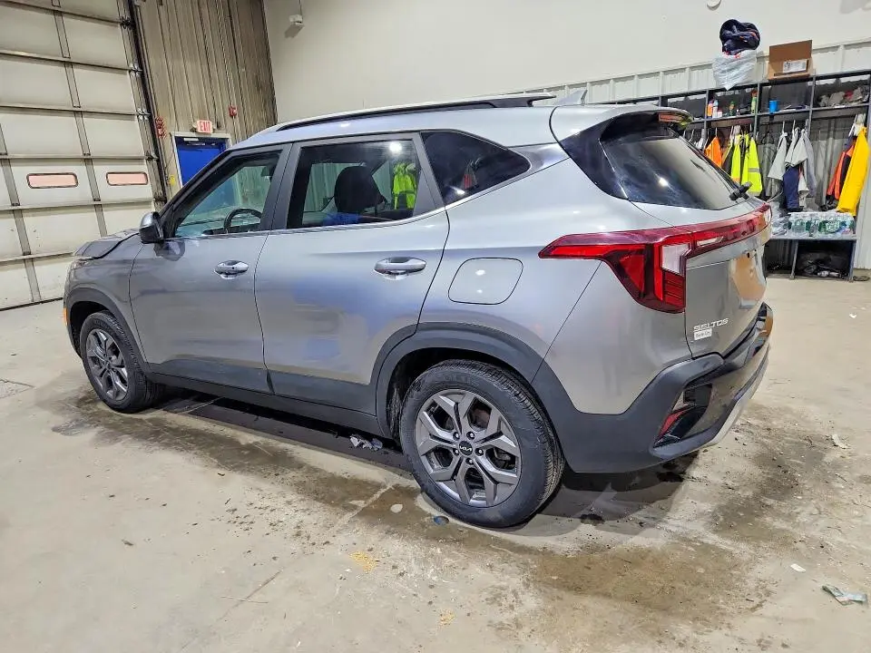2024 KIA SELTOS S  
