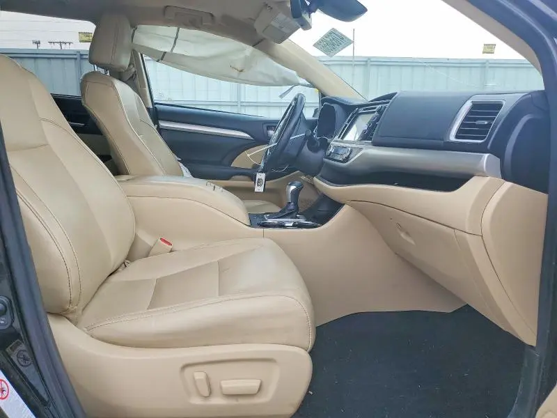 2018 TOYOTA HIGHLANDER XLE  