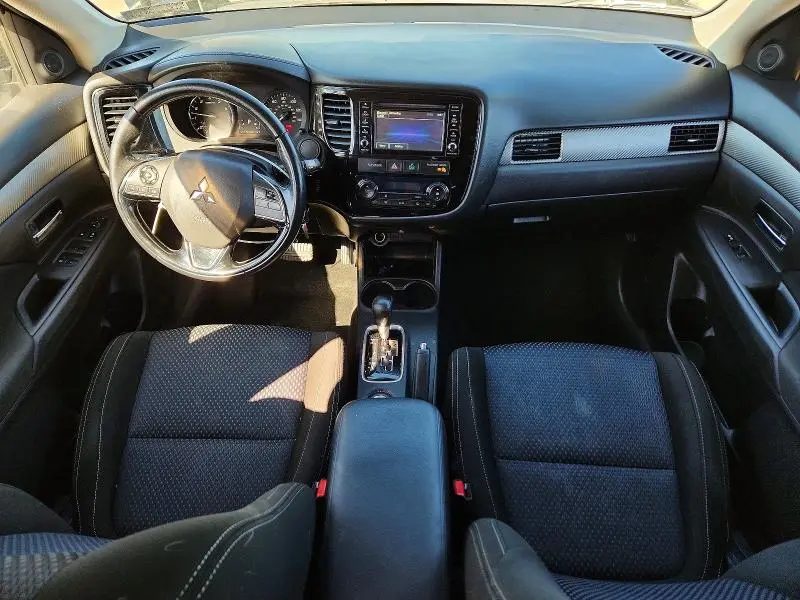 2016 MITSUBISHI OUTLANDER SE  