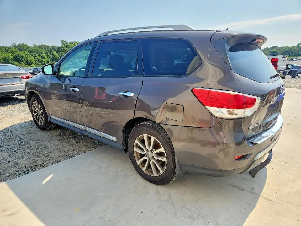 2016 NISSAN PATHFINDER SL  