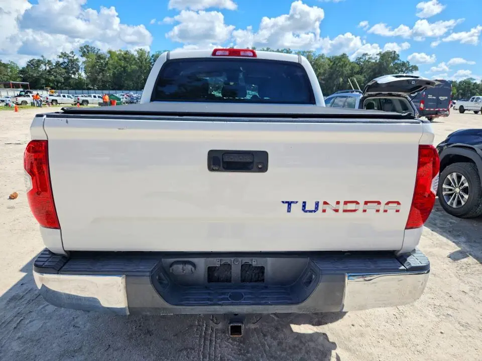 2015 TOYOTA TUNDRA SR5  