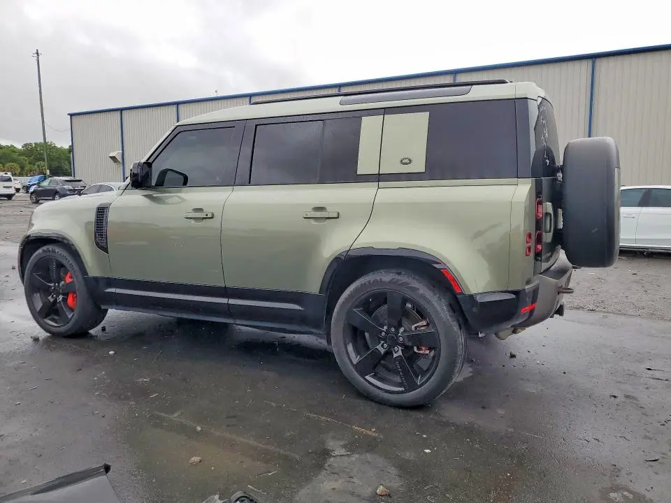 2022 LAND ROVER DEFENDER 110 X-DYNAMIC SE  