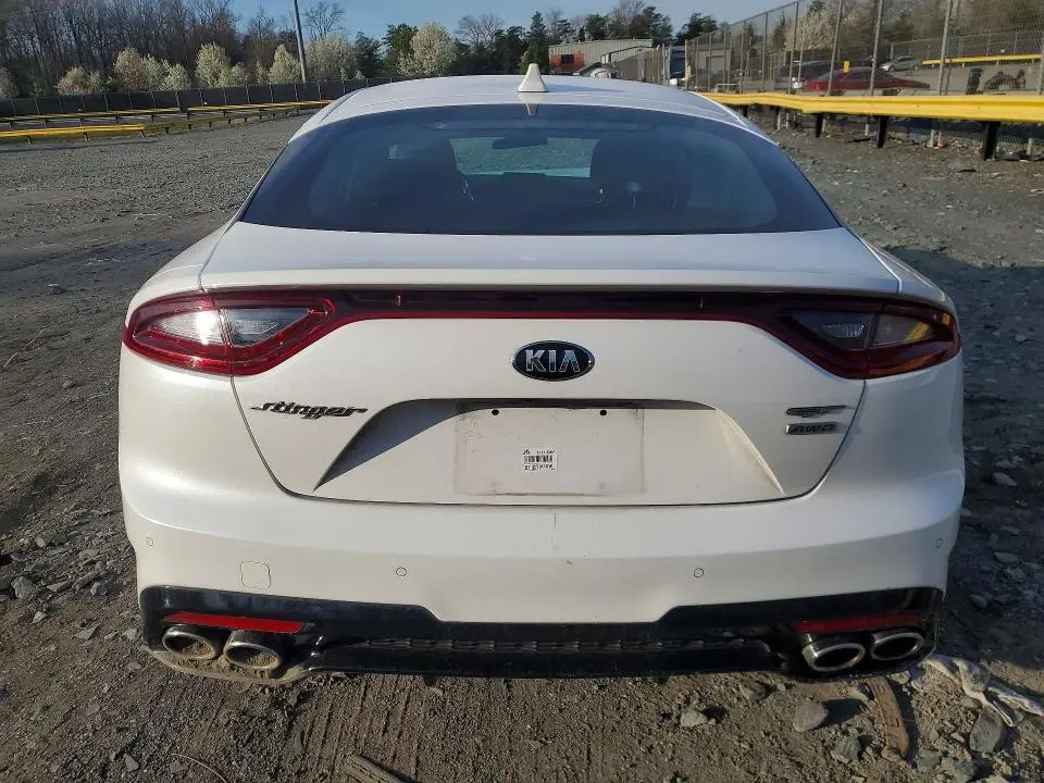 2018 KIA STINGER GT2  