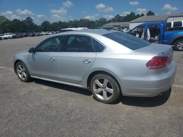 2012 VOLKSWAGEN PASSAT SE  
