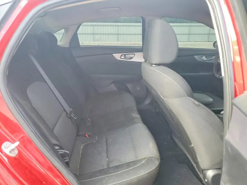 2022 KIA FORTE LXS  