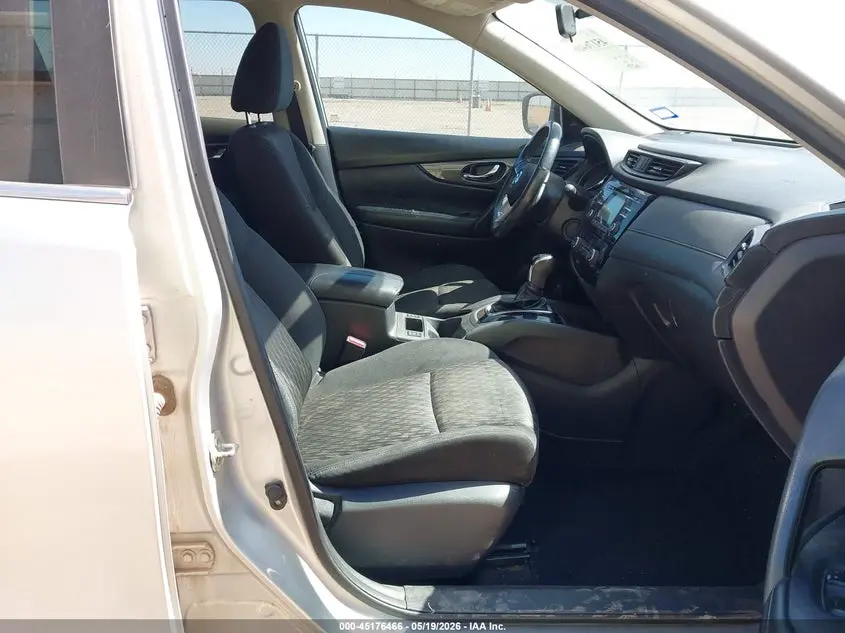2017 NISSAN ROGUE SV
