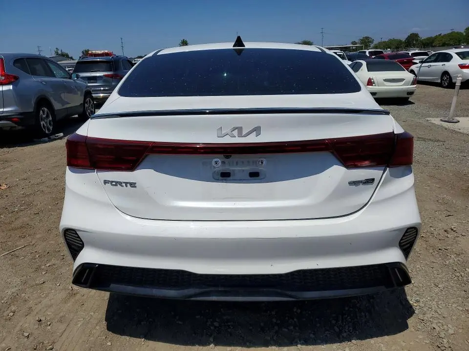 2023 KIA FORTE GT-LINE  