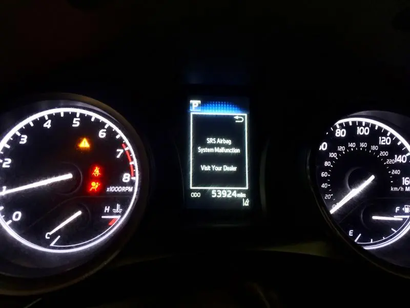 2021 TOYOTA CAMRY SE  